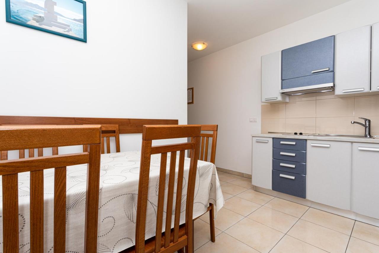 Apartments Crnekovic V Baška Eksteriør bilde