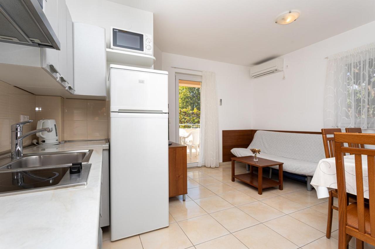 Apartments Crnekovic V Baška Eksteriør bilde