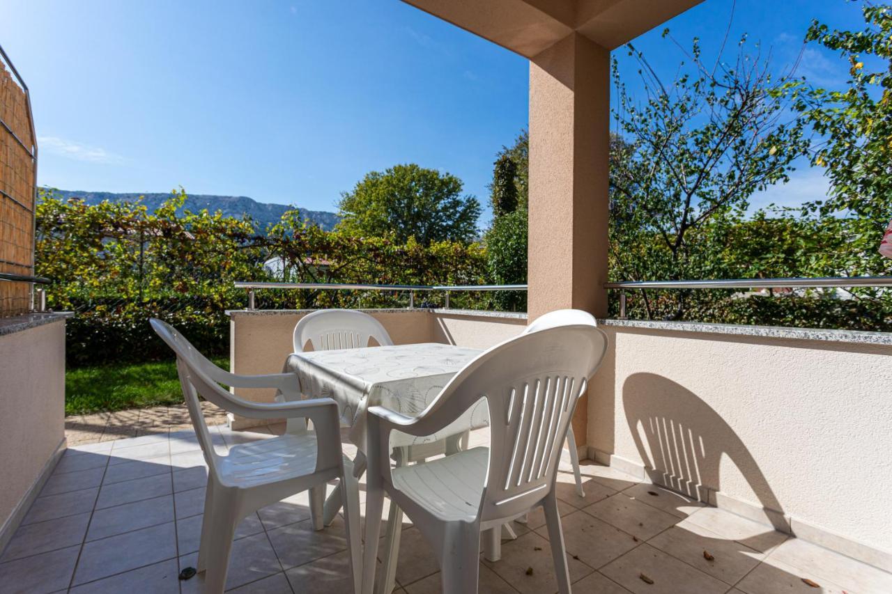 Apartments Crnekovic V Baška Eksteriør bilde