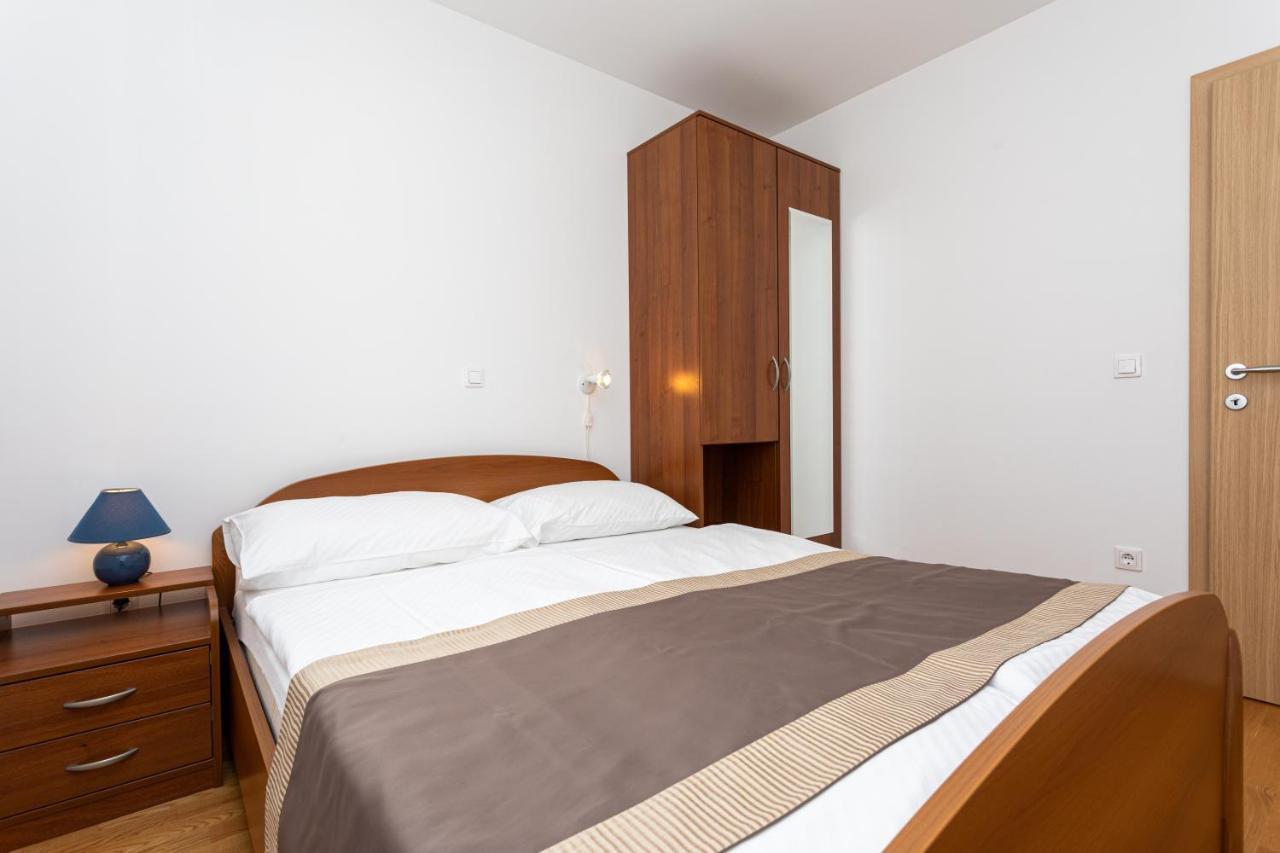Apartments Crnekovic V Baška Eksteriør bilde