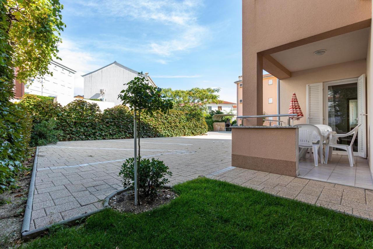 Apartments Crnekovic V Baška Eksteriør bilde