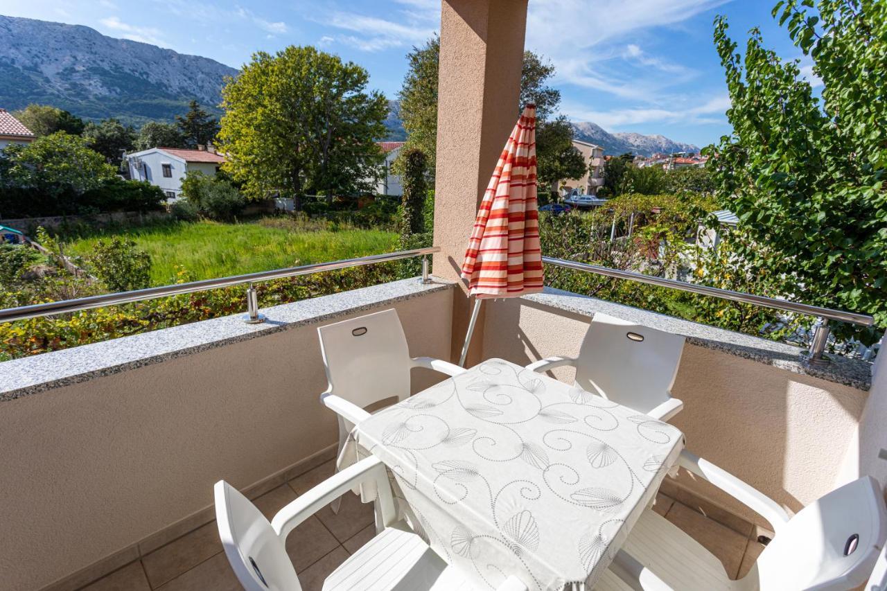 Apartments Crnekovic V Baška Eksteriør bilde