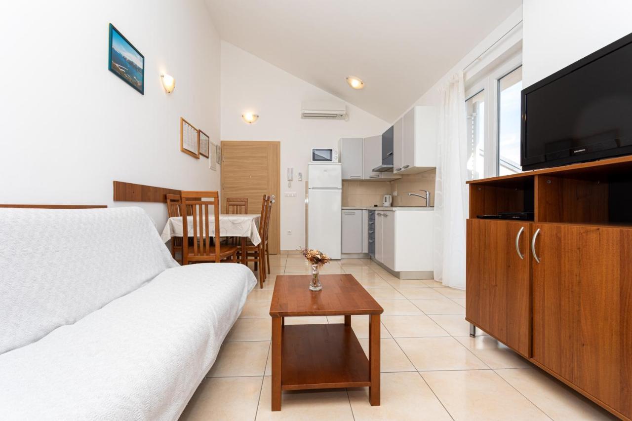 Apartments Crnekovic V Baška Eksteriør bilde