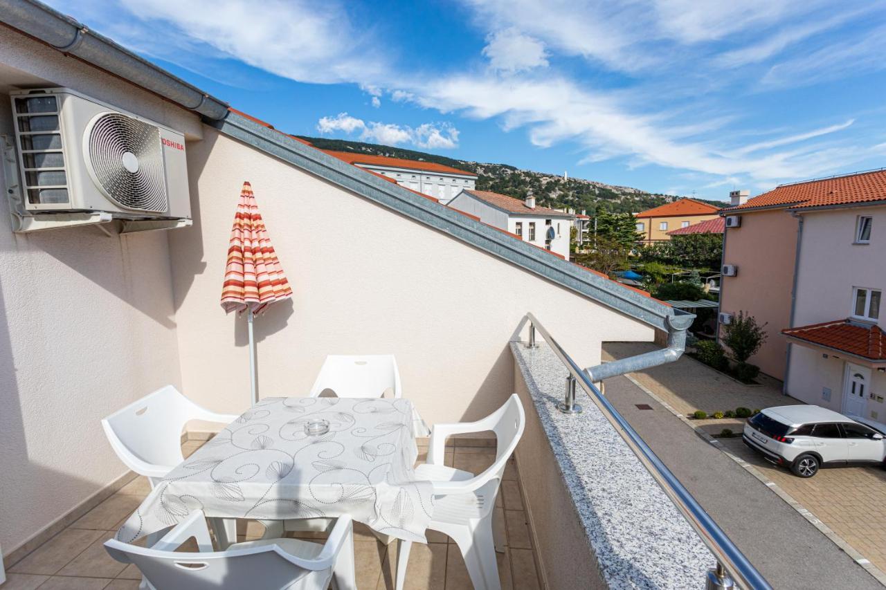 Apartments Crnekovic V Baška Eksteriør bilde