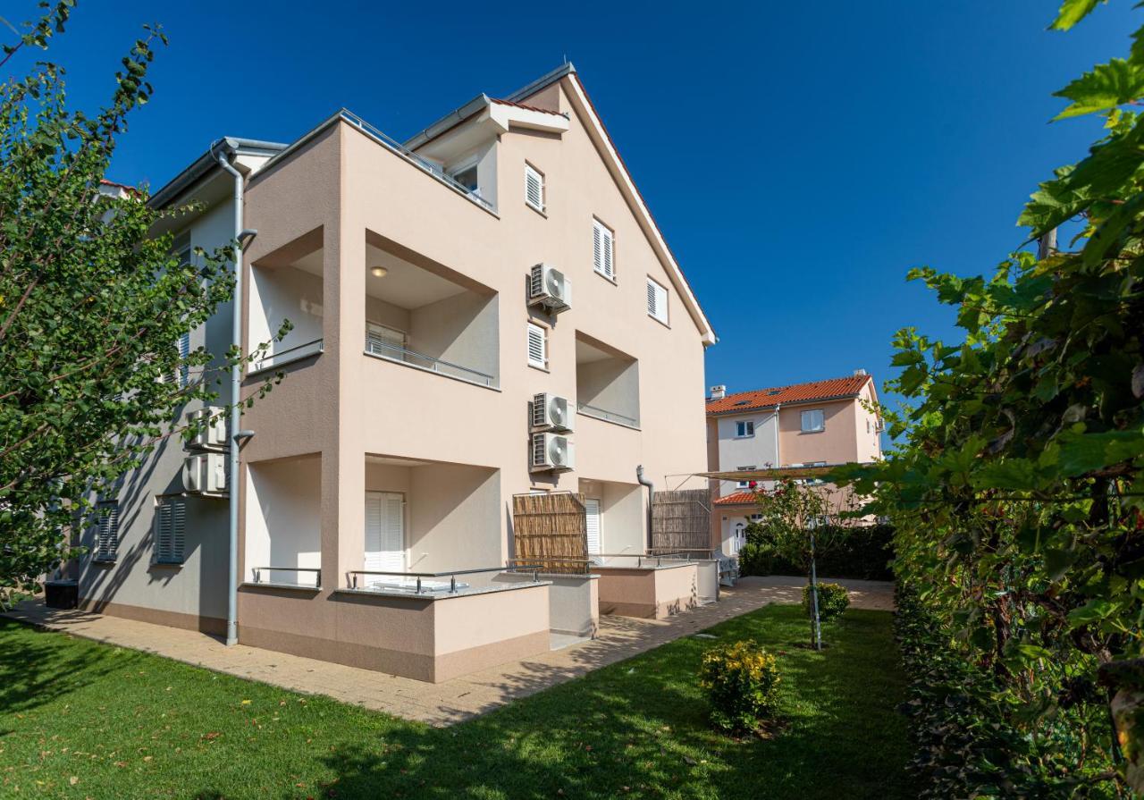 Apartments Crnekovic V Baška Eksteriør bilde